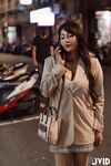 巨乳妙龄女神【乐乐】下班回家途中被电车痴汉尾随趁她熟睡进屋强行交合嘴说不要却迎合着高潮