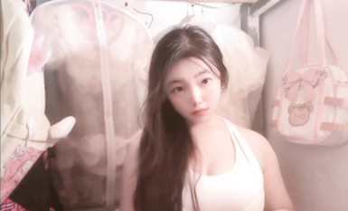 清純美乳學妹，是多少人夢中情人，其實私下裡卻是一隻淫賤母狗，和可愛的臉龐反差甚大 (2)